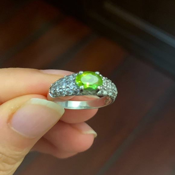 925 Sterling Silver Ring - Picture 2 of 2